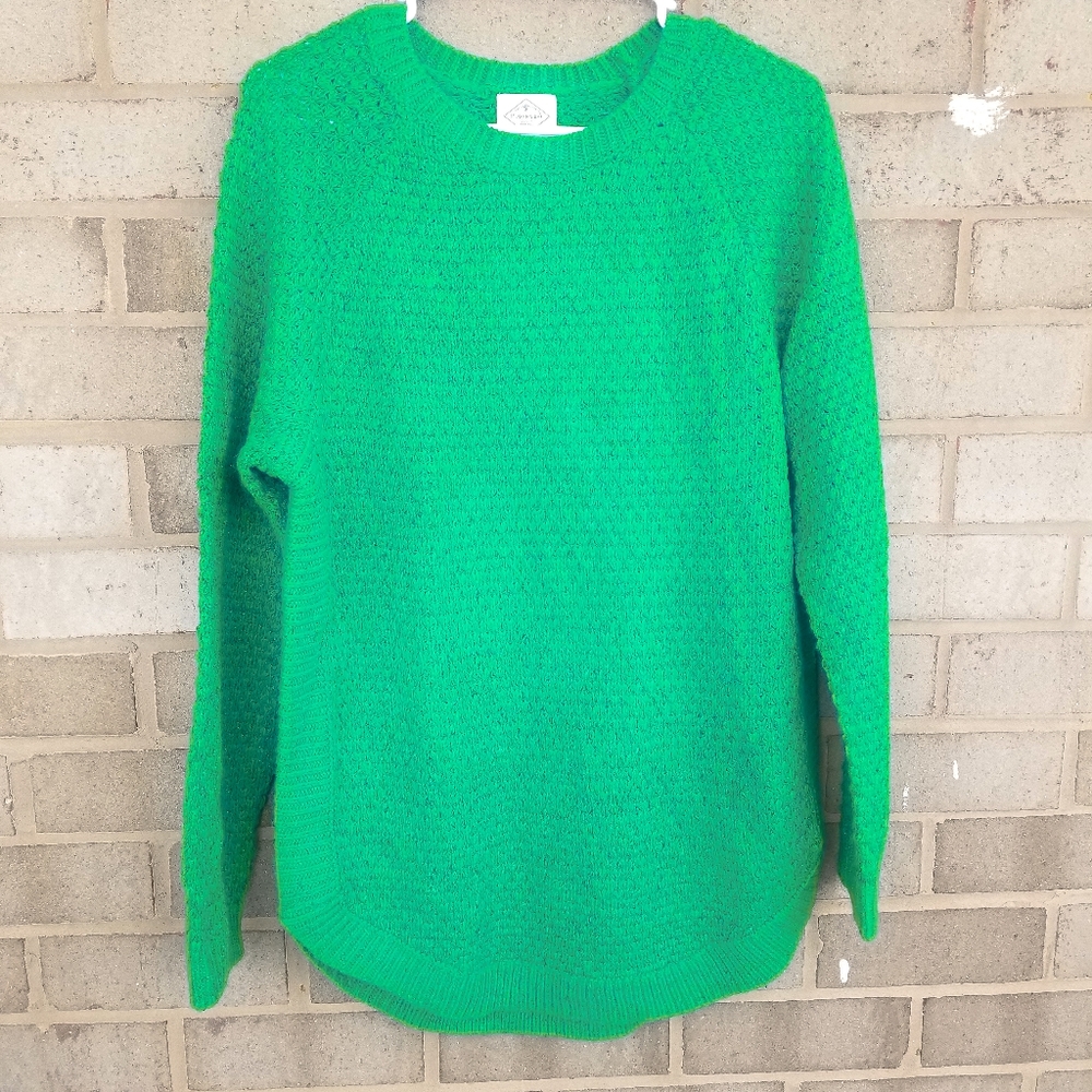 "M" Green knitted sweater